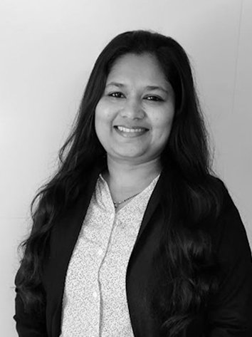 Mrs Dhara Acharya Digital Marketing Expert